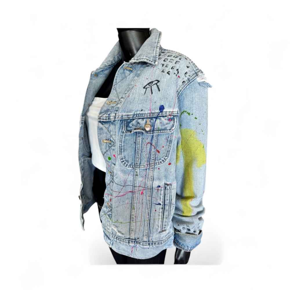 ⚫️ Hand-Painted Loose Fitting Jean Jacket Featuring Genuine Austrian Crystals